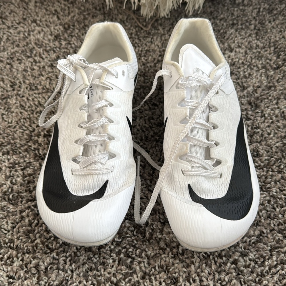Nike Women's White and Black Athletic Shoes